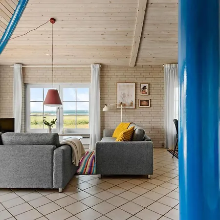 Stunning In With Kitchen Holiday home *