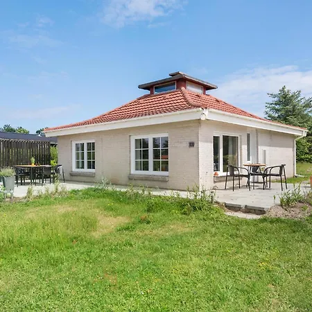 Holiday home Stunning In With Kitchen Knebel