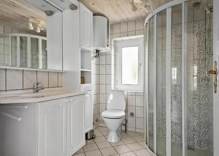 Stunning In With Kitchen *